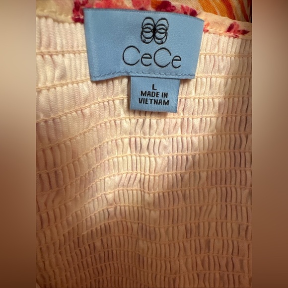 CeCe Women’s Pink/Cream Flower Blouse NWT - Picture 6 of 6